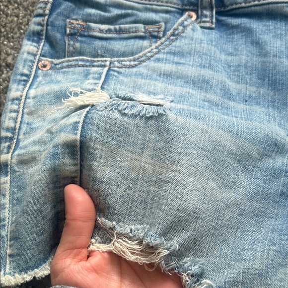 American Eagle Outfitters Light Blue Distressed Jean Shorts - Picture 3 of 3